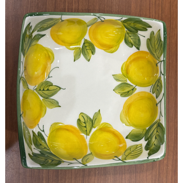 Bowl with lemon decoration